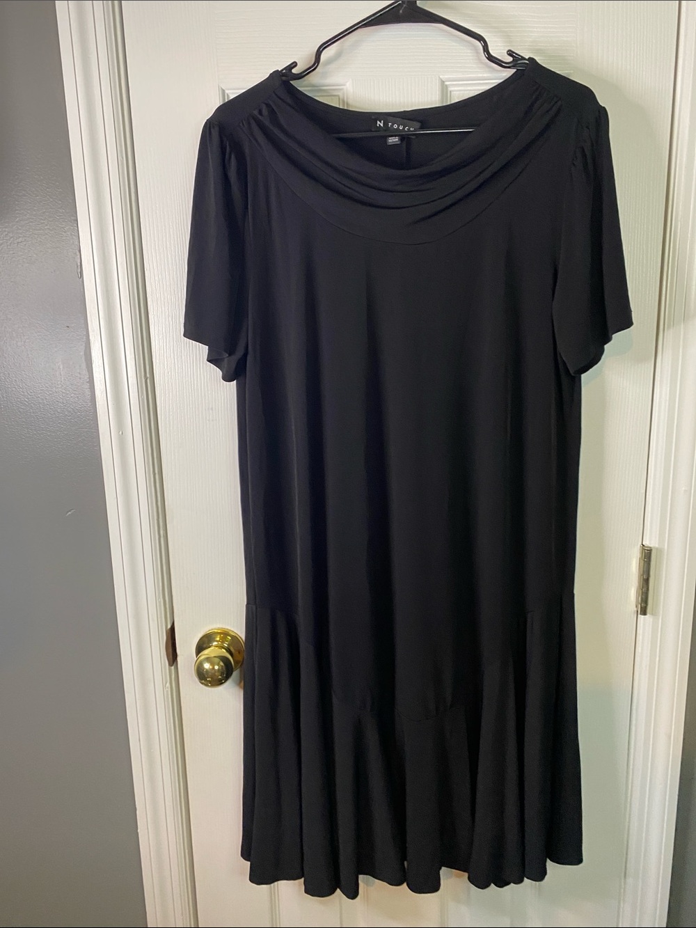 N Touch Black Short-Sleeve Cowl Neck Dress MIDI Size Large.